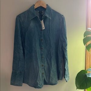 NWT Banana Republic Denim Chambray Button-Up Shirt